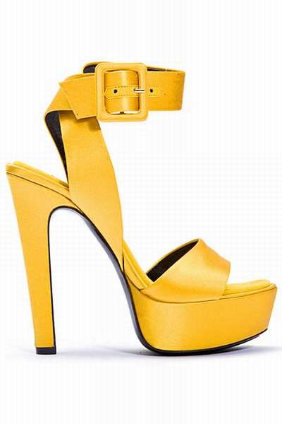 chaussure talon jaune